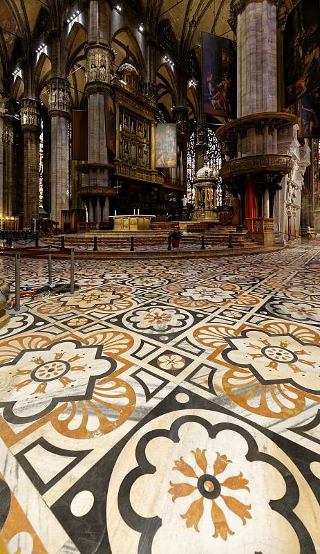 IT-Milano-Cattedrale-E6D_2016-08-13_9108_0001.jpg