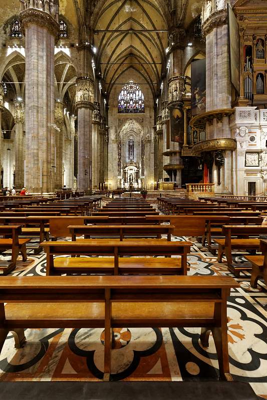 IT-Milano-Cattedrale-E6D_2016-08-13_9111_0001.jpg