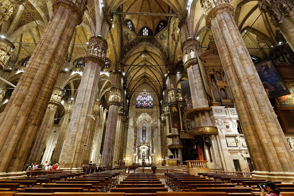 IT-Milano-Cattedrale-E6D_2016-08-13_9112_0001.jpg