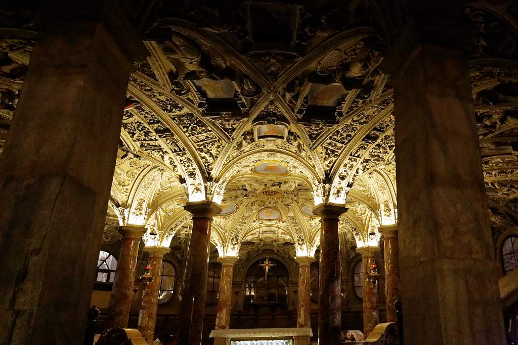 IT-Milano-Cattedrale-E6D_2016-08-13_9118_0001.jpg