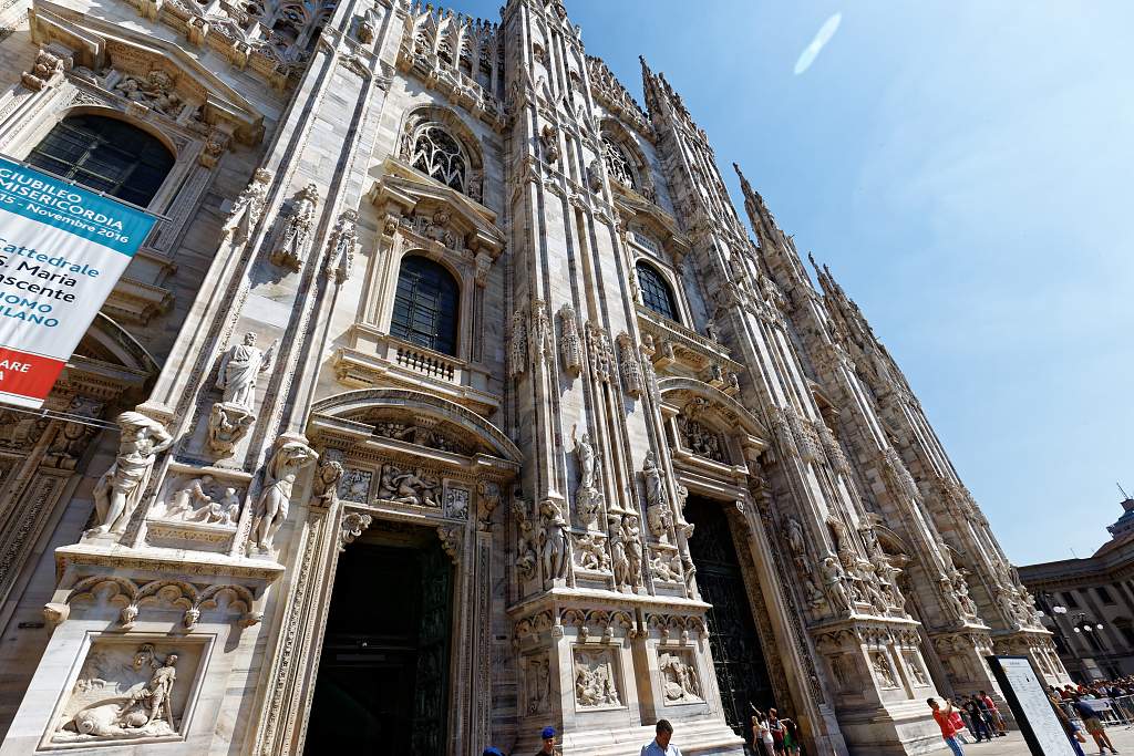 IT-Milano-Cattedrale-E6D_2016-08-13_9125_0001.jpg