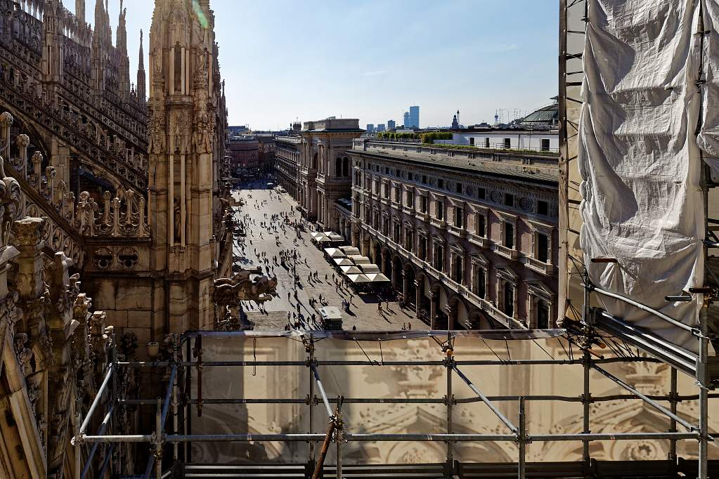 IT-Milano-Cattedrale-E6D_2016-08-13_9164_0002.jpg