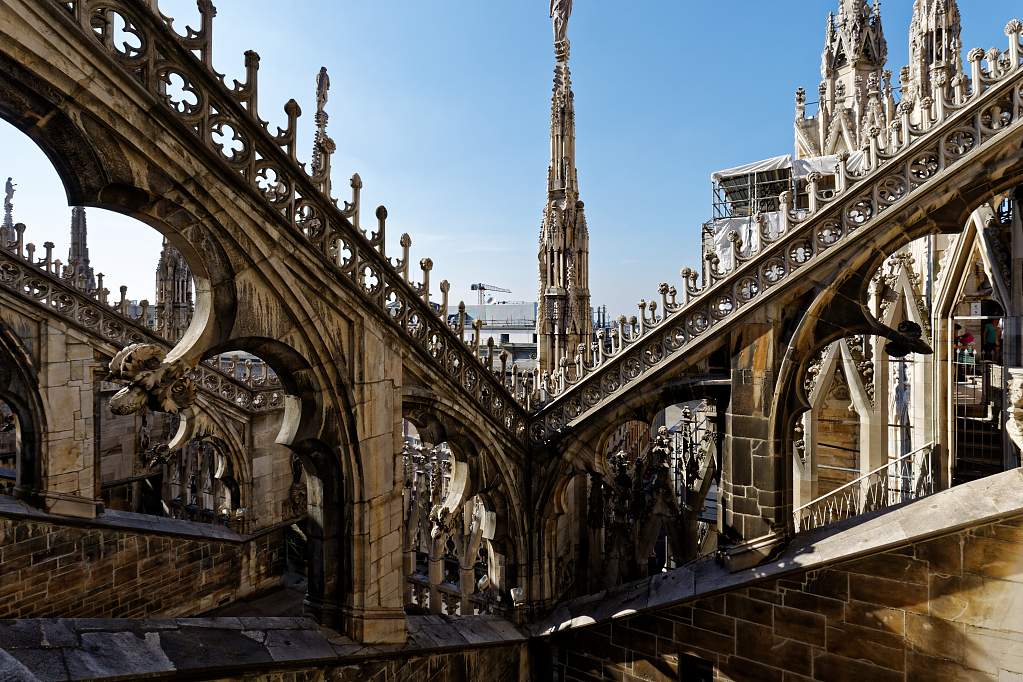 IT-Milano-Cattedrale-E6D_2016-08-13_9172_0002.jpg