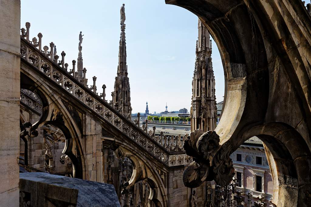 IT-Milano-Cattedrale-E6D_2016-08-13_9180_0001.jpg