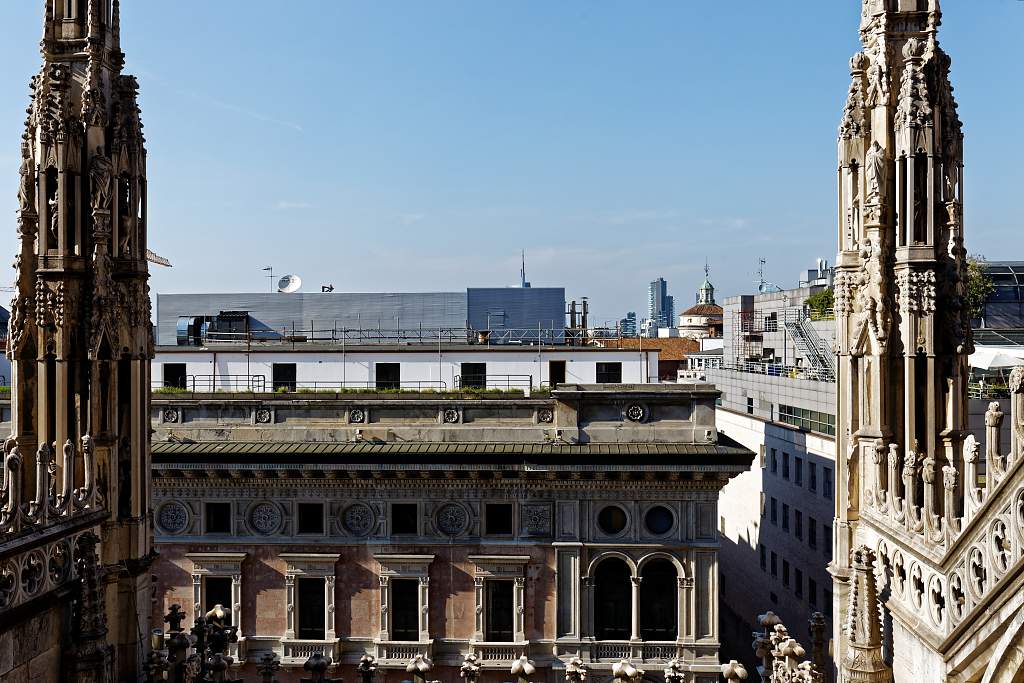 IT-Milano-Cattedrale-E6D_2016-08-13_9182_0002.jpg