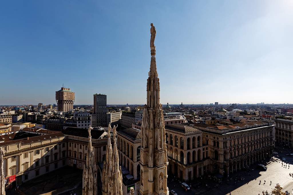 IT-Milano-Cattedrale-E6D_2016-08-13_9188_0002.jpg