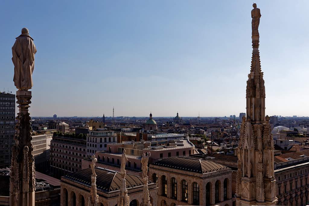 IT-Milano-Cattedrale-E6D_2016-08-13_9190_0001.jpg