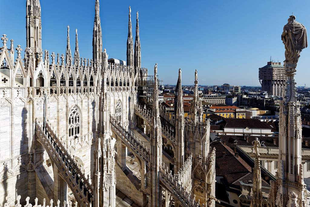 IT-Milano-Cattedrale-E6D_2016-08-13_9192_0001.jpg