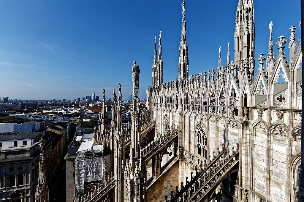 IT-Milano-Cattedrale-E6D_2016-08-13_9196_0001.jpg