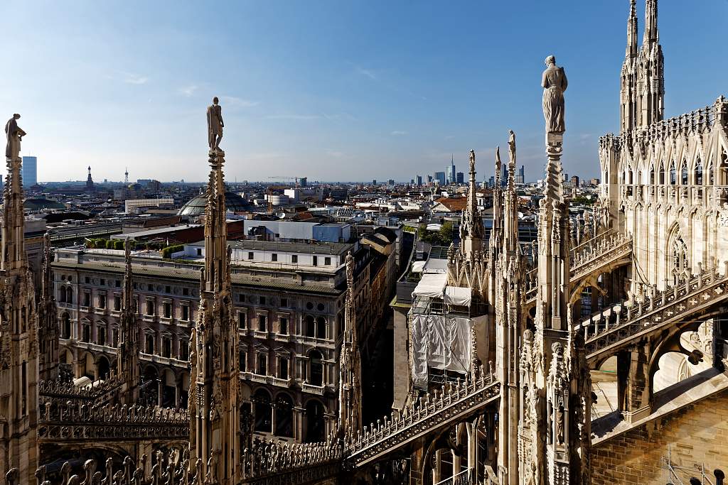 IT-Milano-Cattedrale-E6D_2016-08-13_9199_0001.jpg