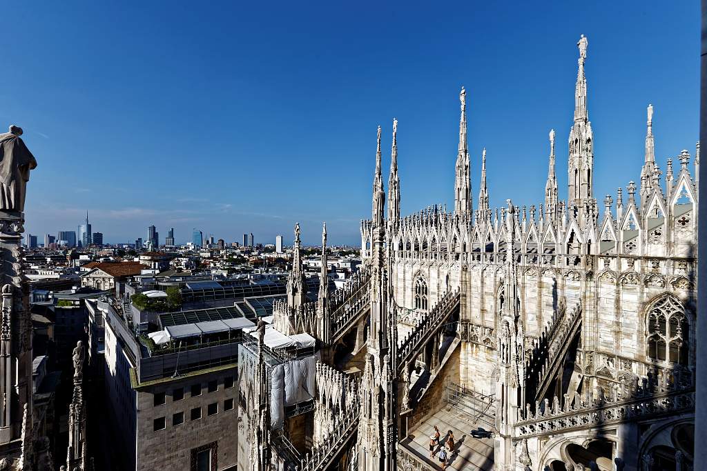 IT-Milano-Cattedrale-E6D_2016-08-13_9201_0001.jpg