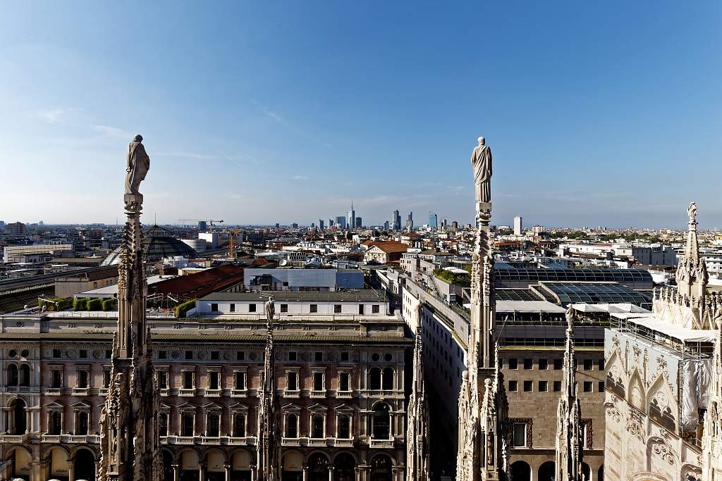 IT-Milano-Cattedrale-E6D_2016-08-13_9202_0001.jpg