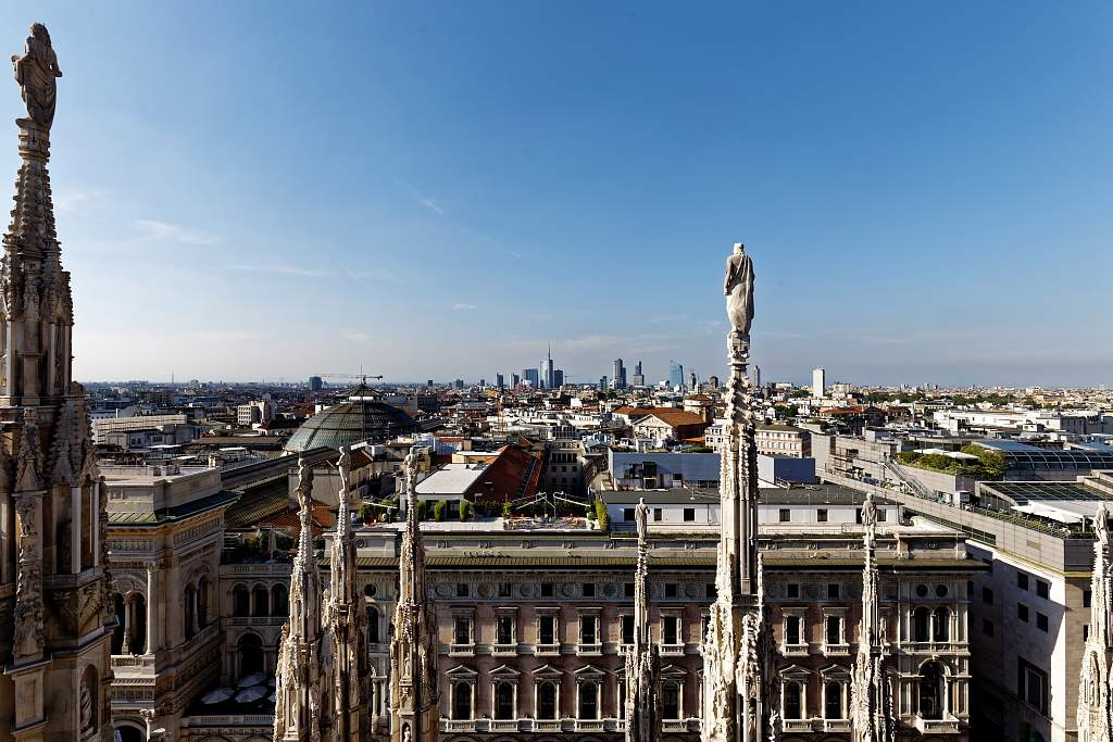 IT-Milano-Cattedrale-E6D_2016-08-13_9203_0002.jpg