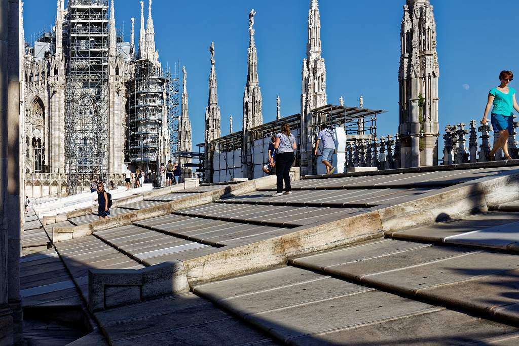 IT-Milano-Cattedrale-E6D_2016-08-13_9205_0002.jpg
