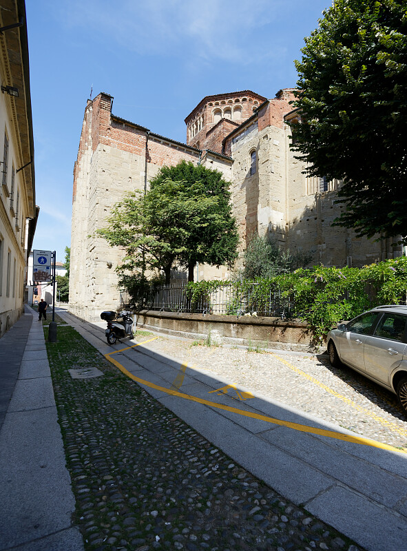 IT-Pavia-San_Michele_Maggiore-E6D_2016-08-15_9673.jpg