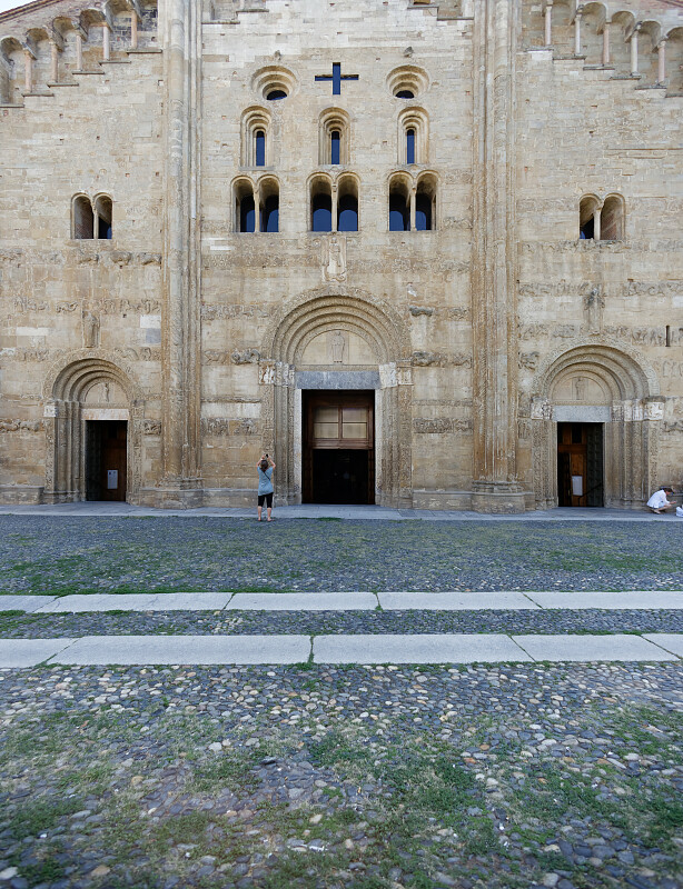 IT-Pavia-San_Michele_Maggiore-E6D_2016-08-15_9683.jpg