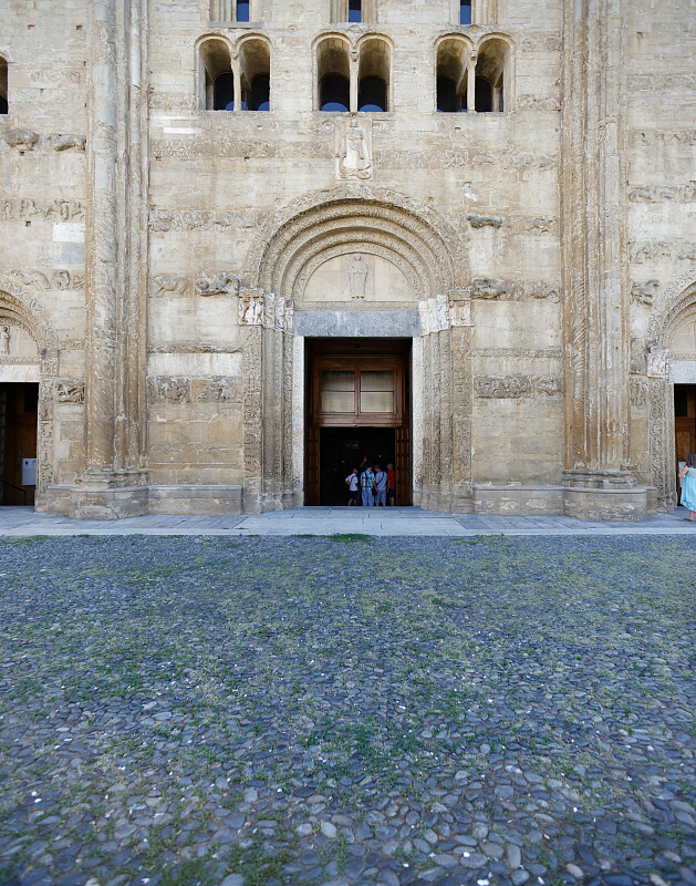 IT-Pavia-San_Michele_Maggiore-E6D_2016-08-15_9691.jpg
