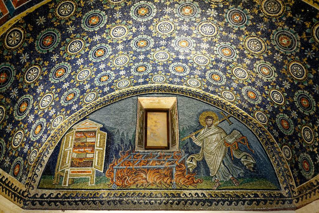 IT-Ravenna-Galla_placidia-E5D_2014-08-18_4111_0001.jpg