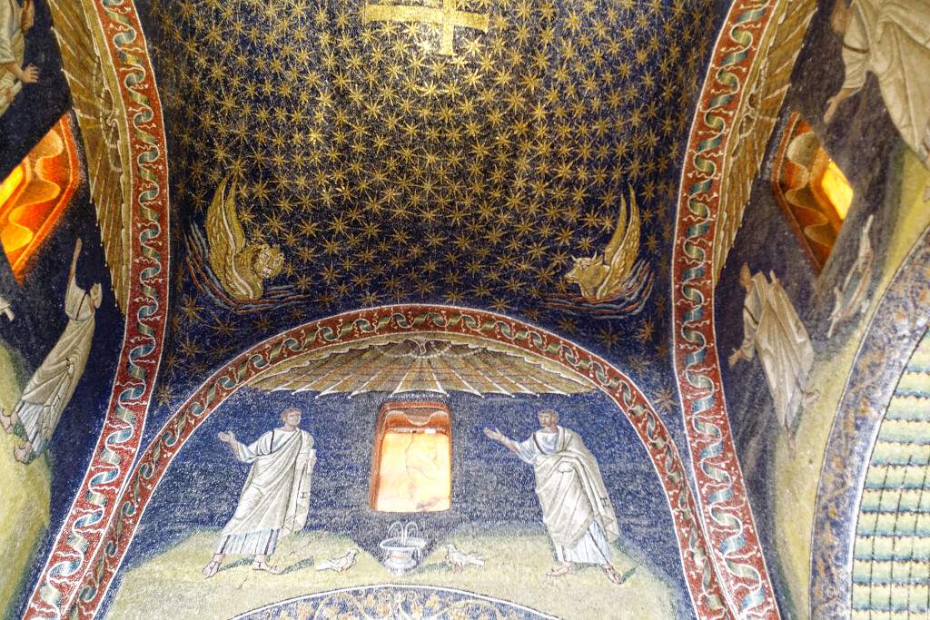 IT-Ravenna-Galla_placidia-E5D_2014-08-18_4121_0001.jpg