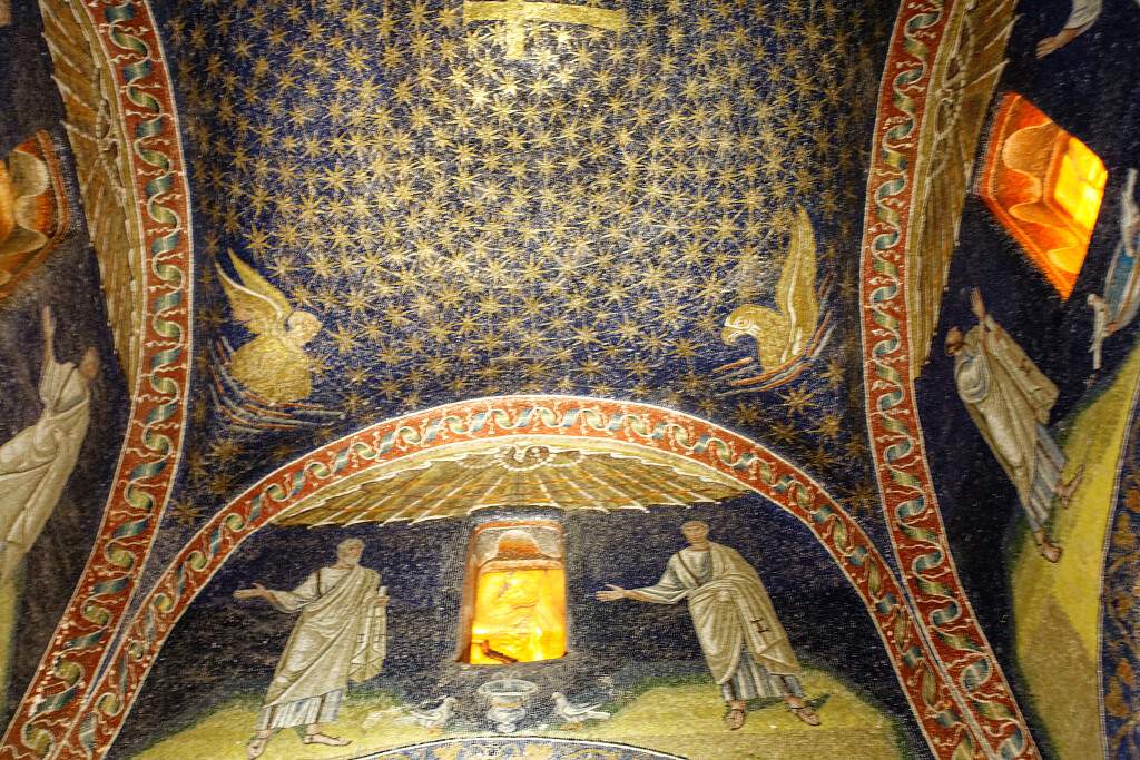IT-Ravenna-Galla_placidia-E5D_2014-08-18_4125_0001.jpg