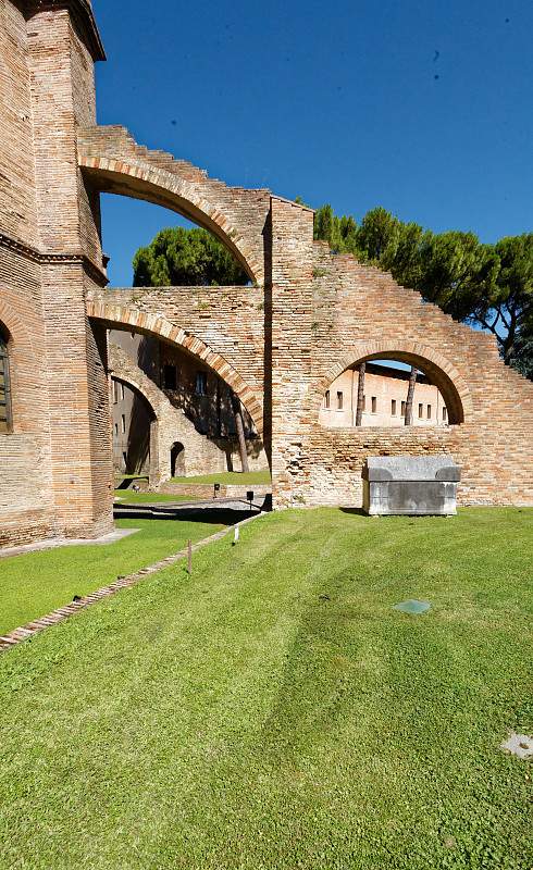 IT-Ravenna-SanVitale-E5D_2014-08-18_4153.jpg
