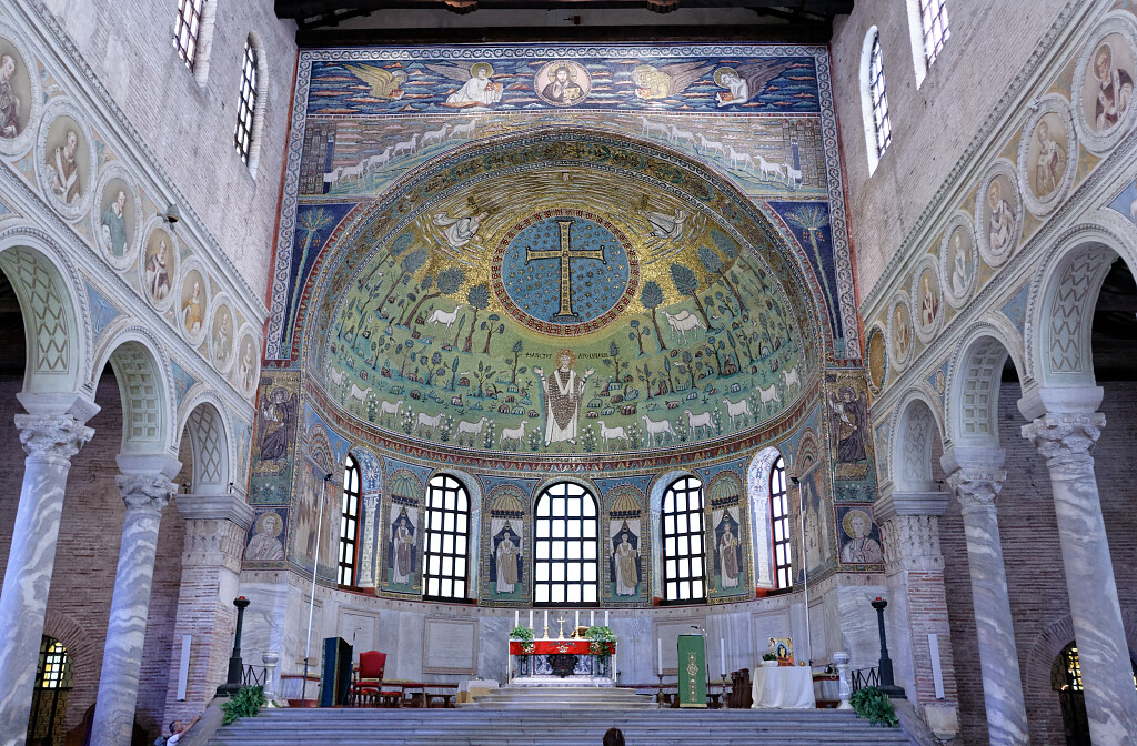 IT-Ravenna-SantApollinareinClasse-E5D_2014-08-18_4175.jpg