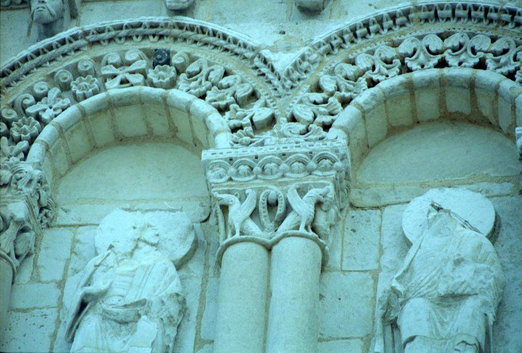 ND_La_Grande_Saintes004.jpg