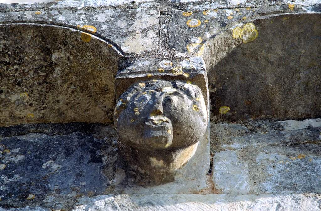 Notre Dame de Genouillé