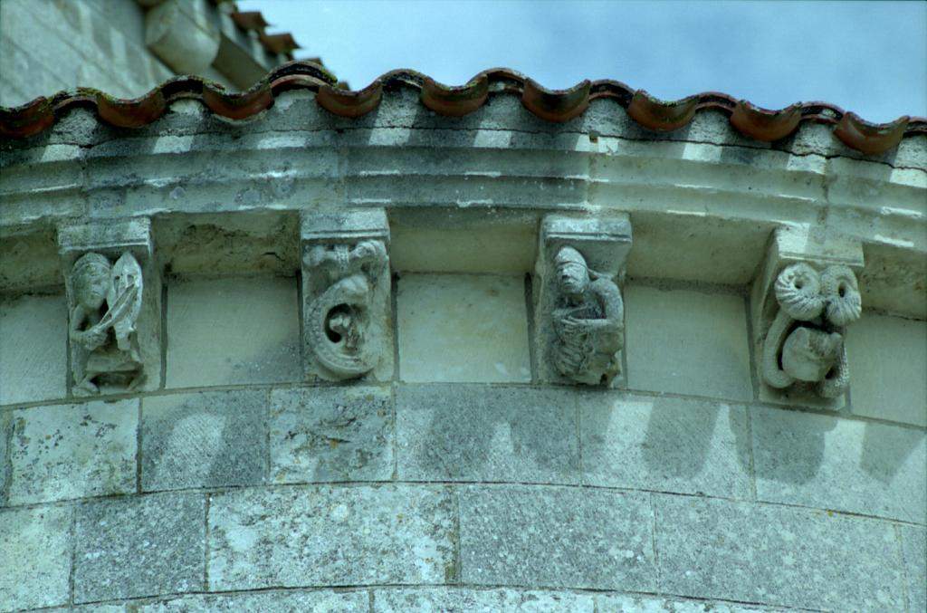 St_Nicolas_Maillezais004.jpg
