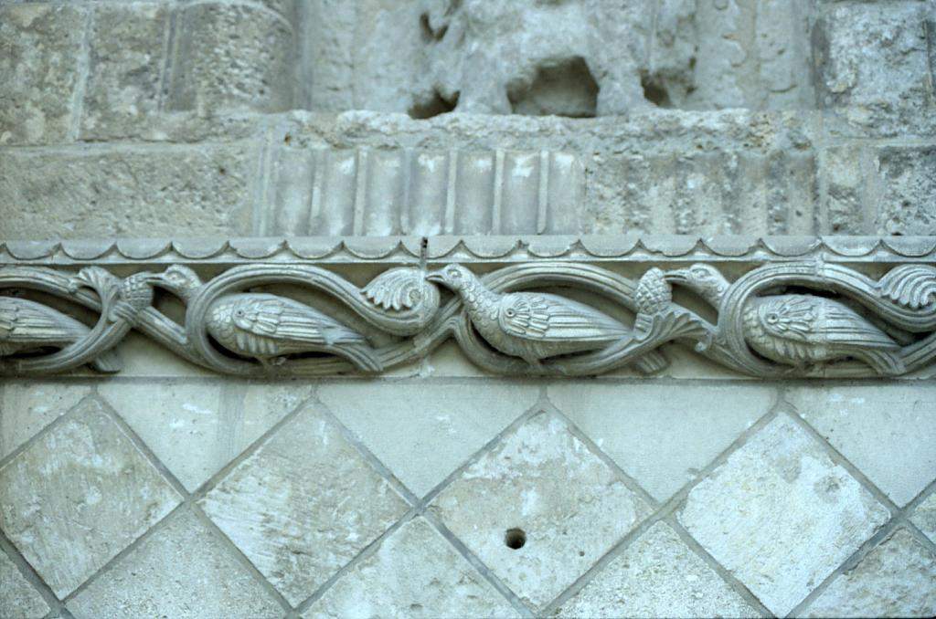 St_Nicolas_Maillezais024.jpg