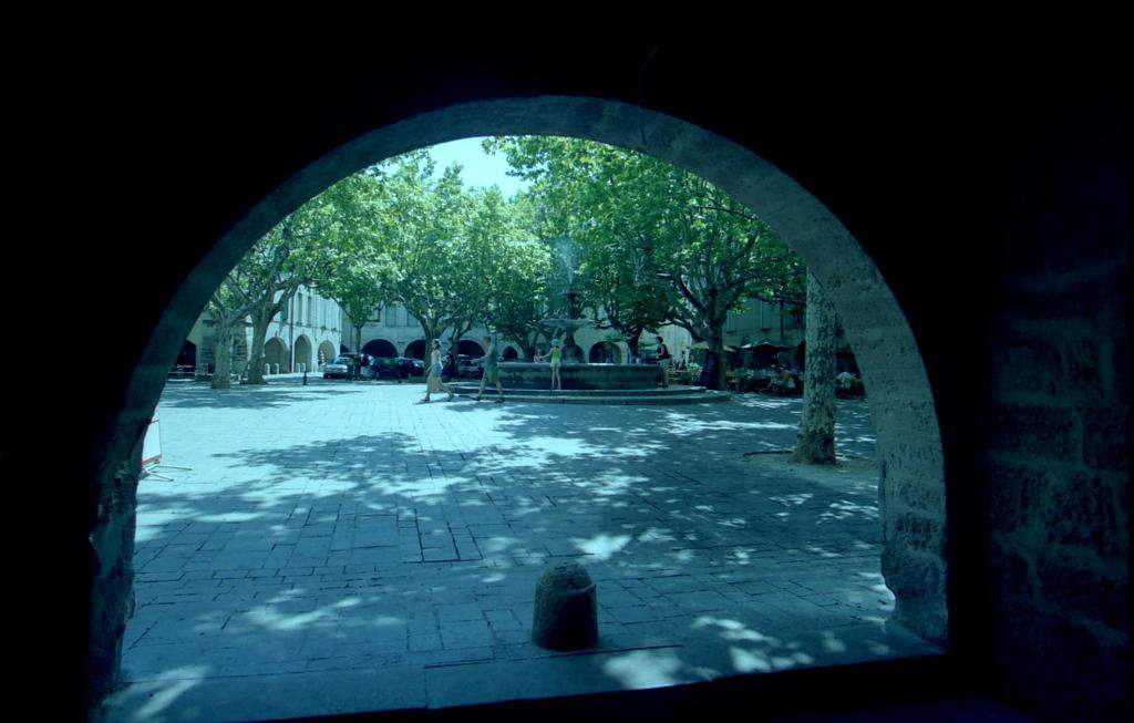 Uzes-7627-0032.jpg