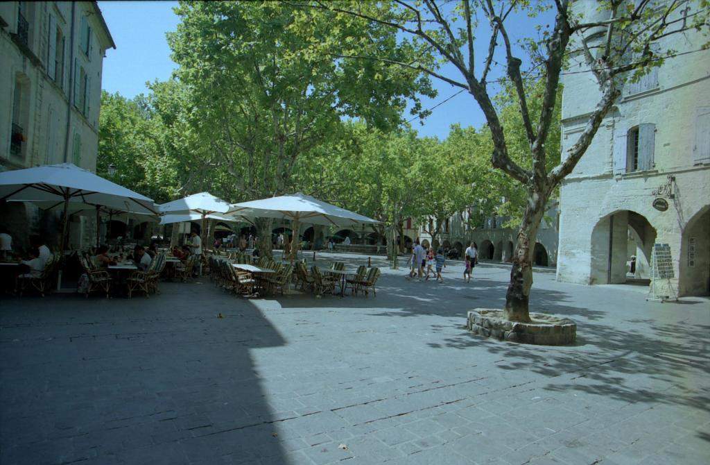 Uzes-7627-0033.jpg